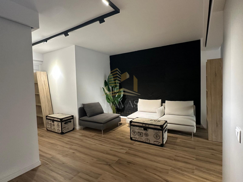 Apartament de 2 camere semidecomandat | Renovat 