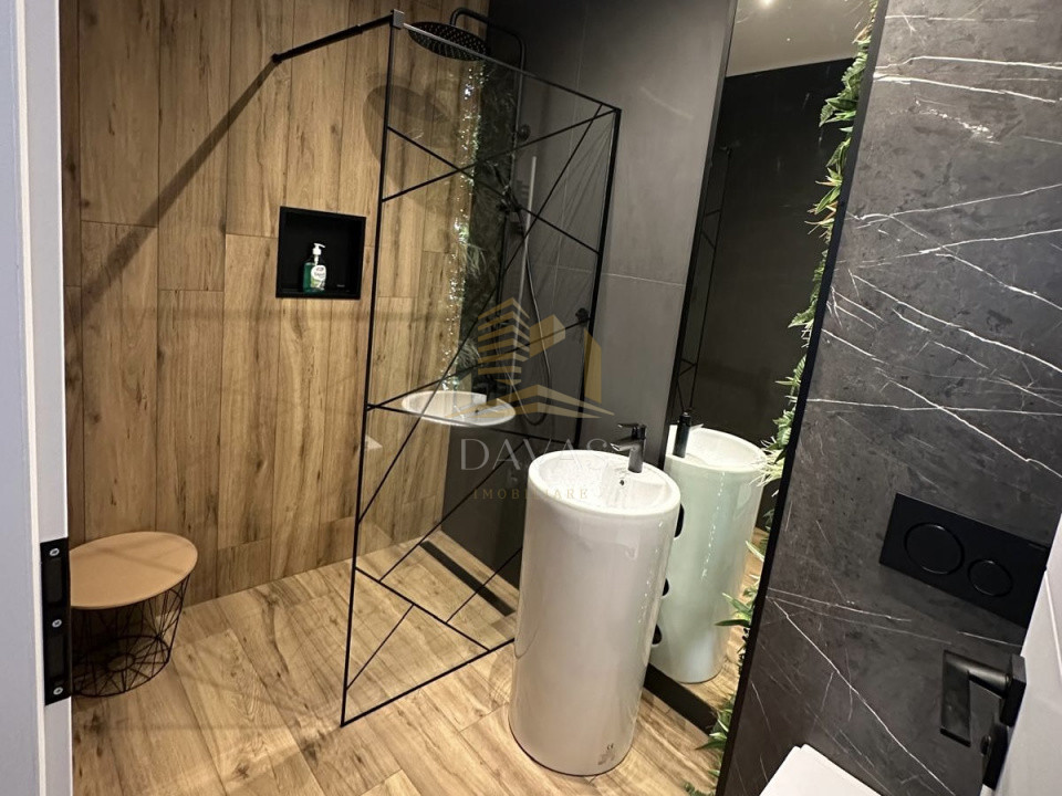 Apartament de 2 camere semidecomandat | Renovat 