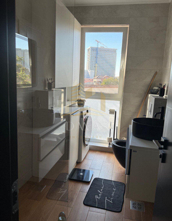 Apartament 2 camere de LUX de vanzare | Semicentral | Parcare subterana 