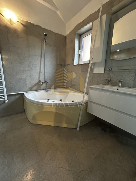 Casa insiruita 5 camere de inchiriat | Buna ziua | Garaj dublu