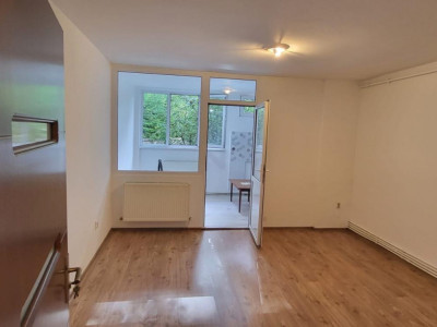 Garsoniera renovata l | 32 mp | Manastur 