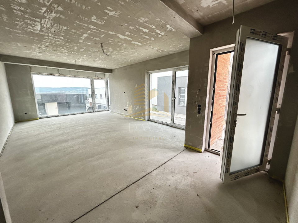 Casa tip duplex de vanzare | Voronet | Garaj Dublu | Vedere panoramica 