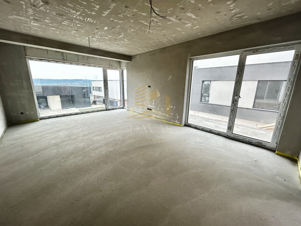 Casa tip duplex de vanzare | Voronet | Garaj Dublu | Vedere panoramica 