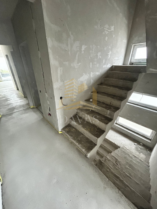 Casa tip duplex de vanzare | Voronet | Garaj Dublu | Vedere panoramica 