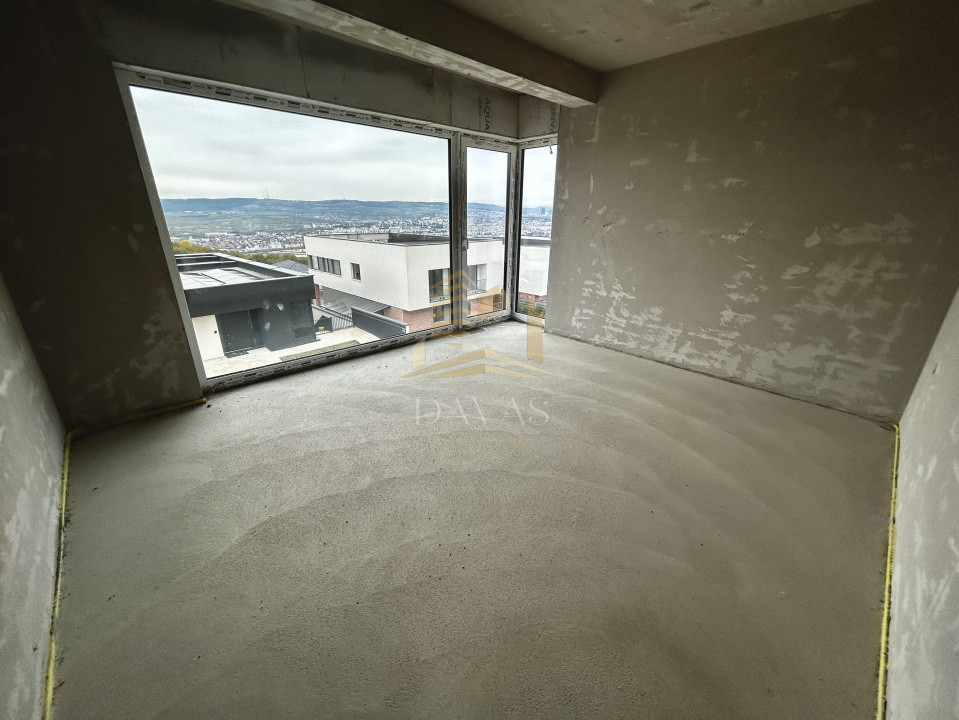 Casa tip duplex de vanzare | Voronet | Garaj Dublu | Vedere panoramica 
