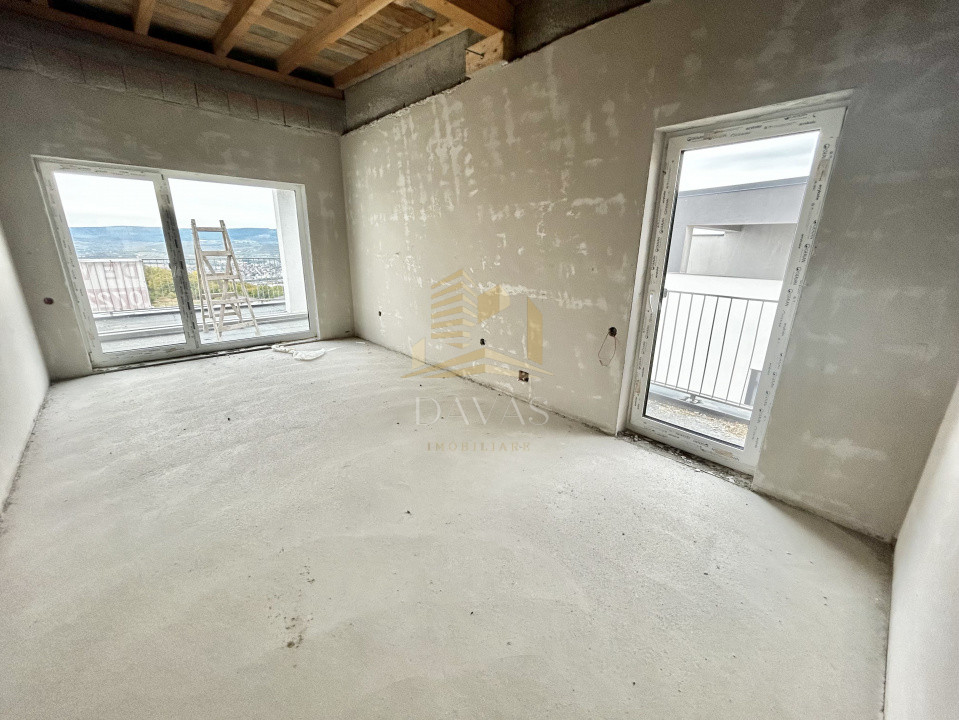 Casa tip duplex de vanzare | Voronet | Garaj Dublu | Vedere panoramica 