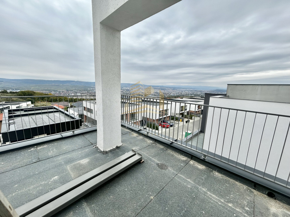 Casa tip duplex de vanzare | Voronet | Garaj Dublu | Vedere panoramica 