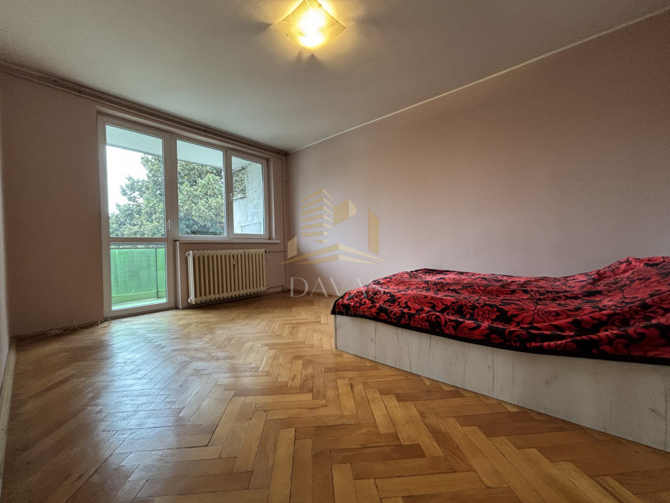 Apartament de 3 camere decomandat | Plopilor 