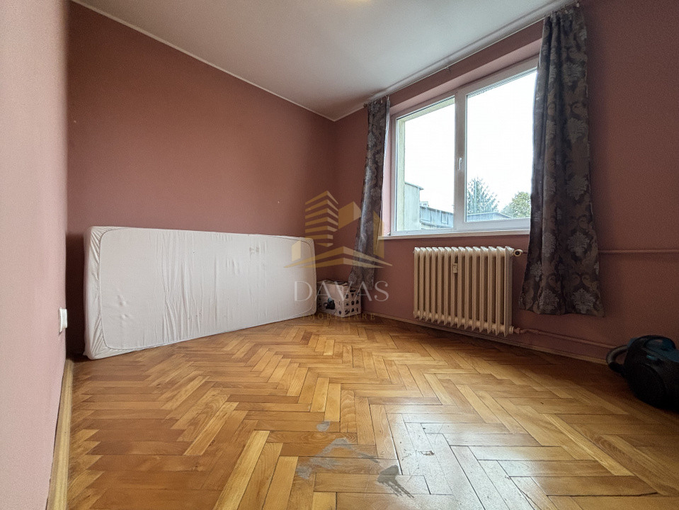 Apartament de 3 camere decomandat | Plopilor 