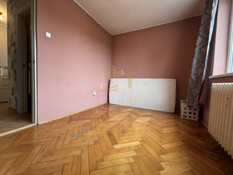 Apartament de 3 camere decomandat | Plopilor 