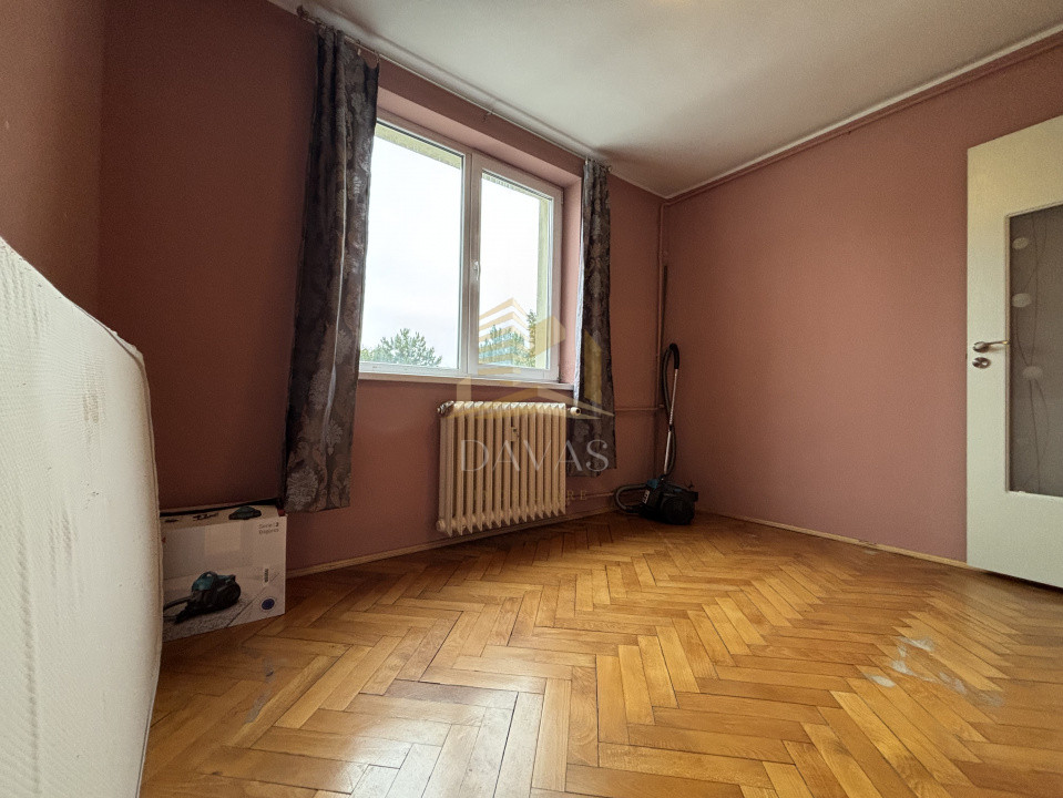 Apartament de 3 camere decomandat | Plopilor 
