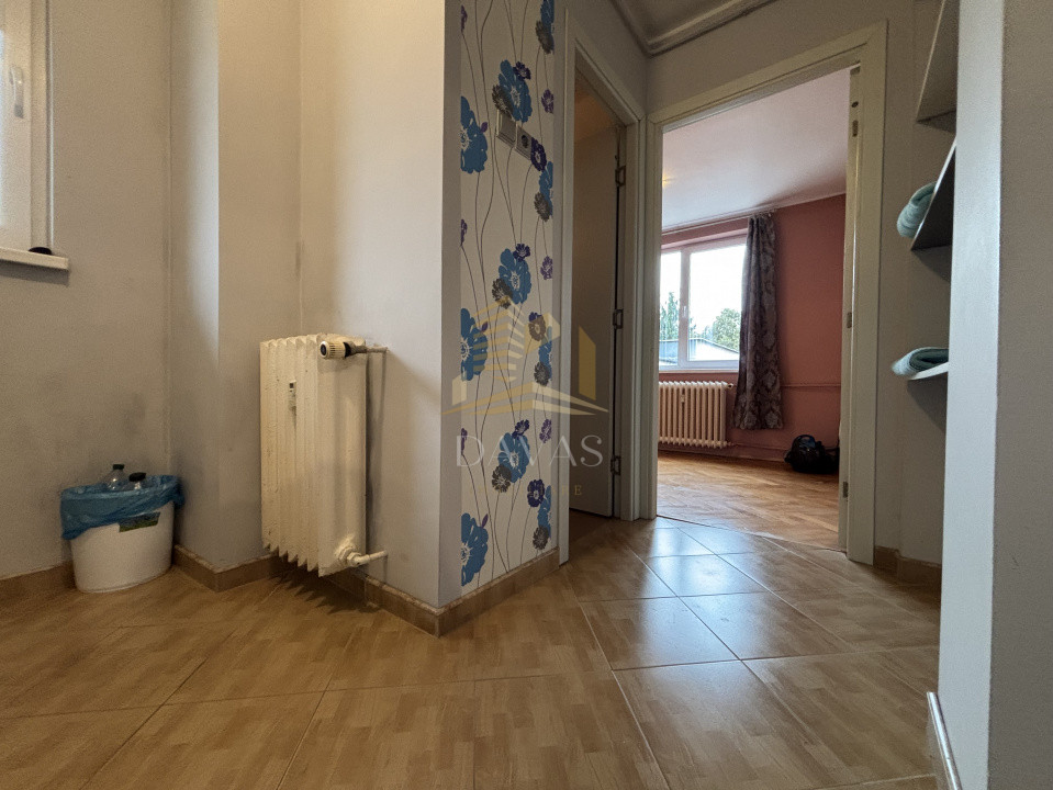 Apartament de 3 camere decomandat | Plopilor 