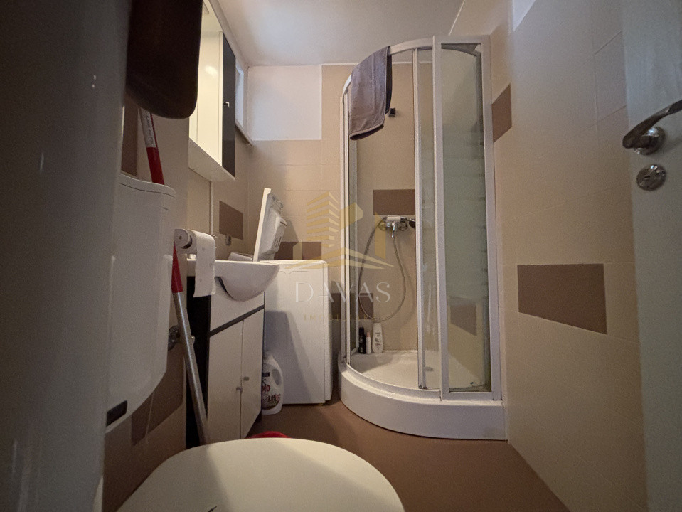 Apartament de 3 camere decomandat | Plopilor 