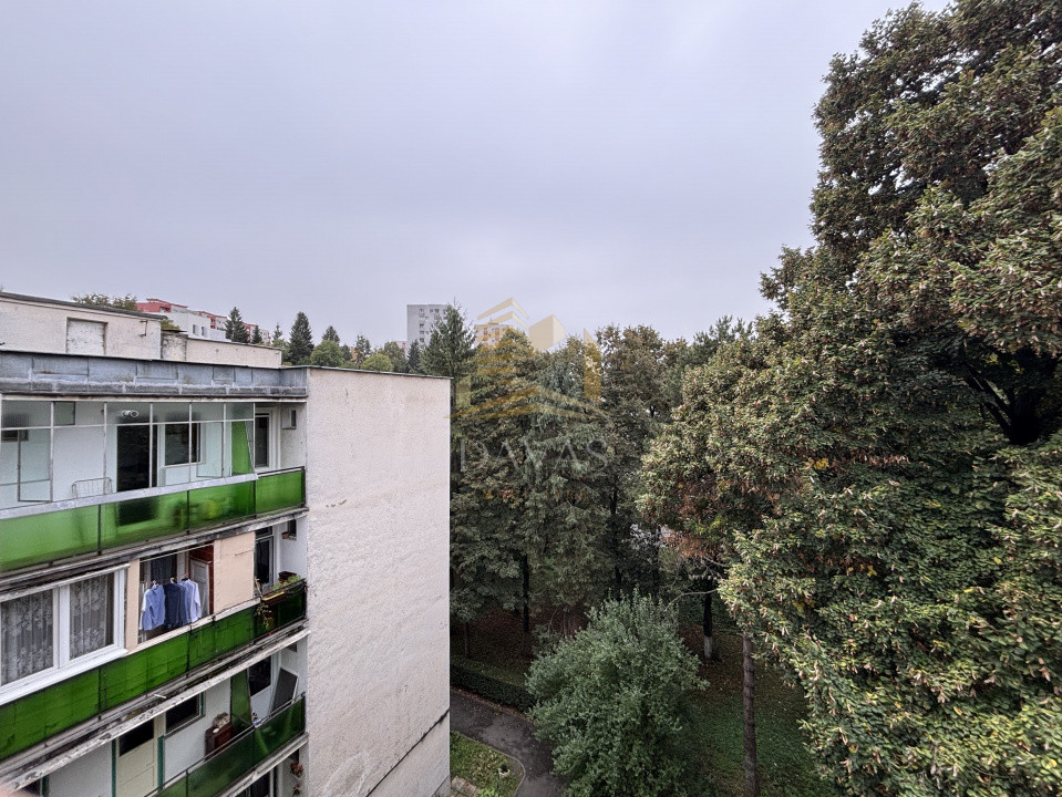 Apartament de 3 camere decomandat | Plopilor 