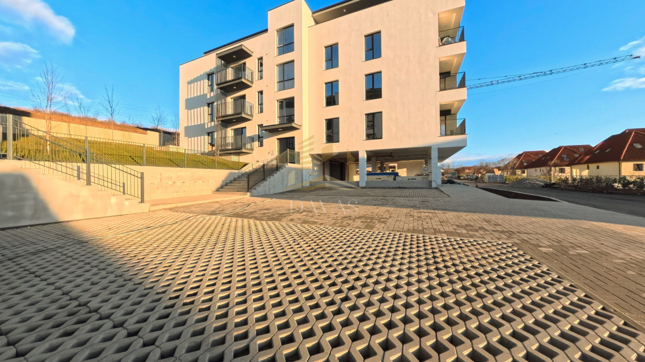 Apartament în bloc Nou de 3 camere - Parcare | Baciu 