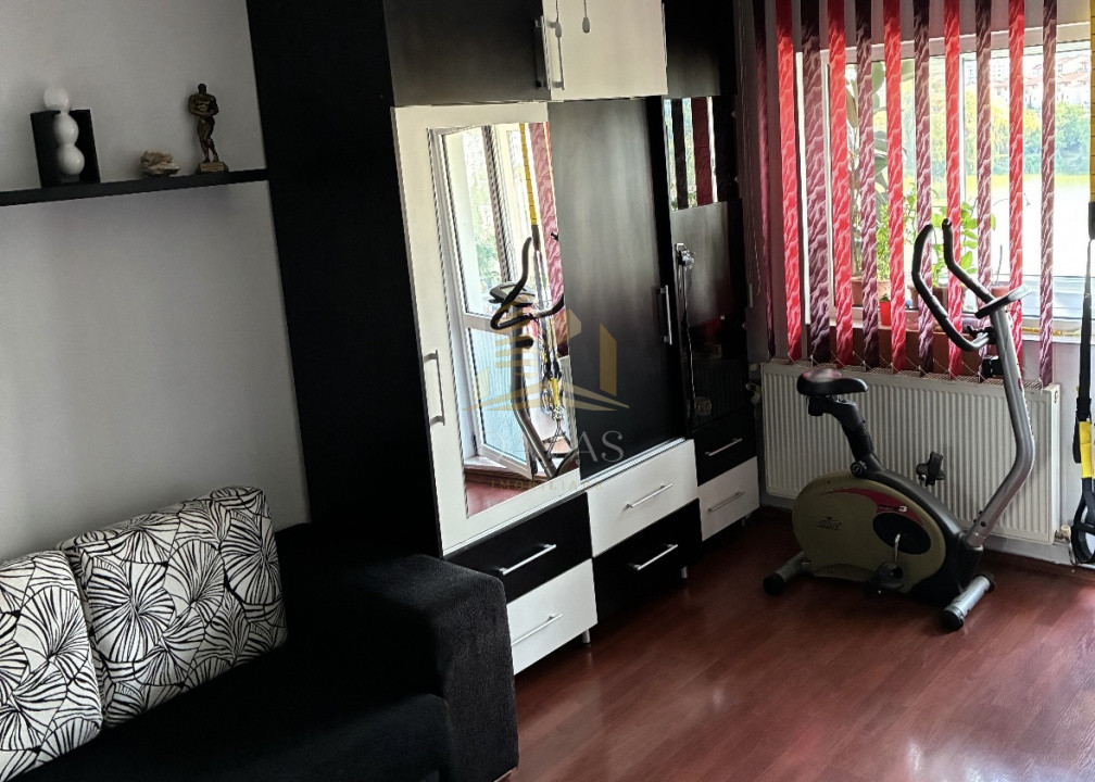 Apartament de 2 camere decomandate | Între Lacuri