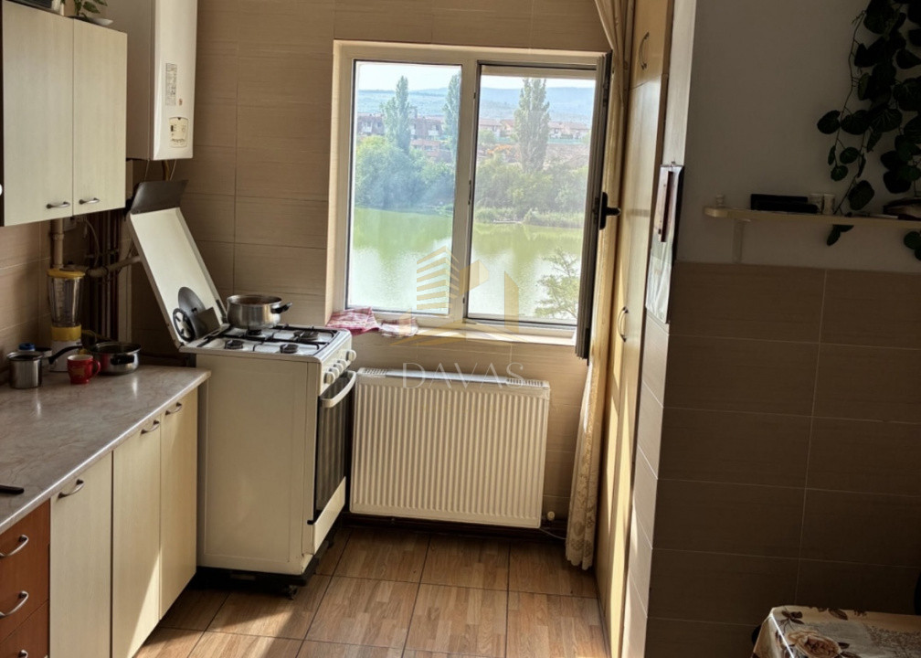 Apartament de 2 camere decomandate | Între Lacuri