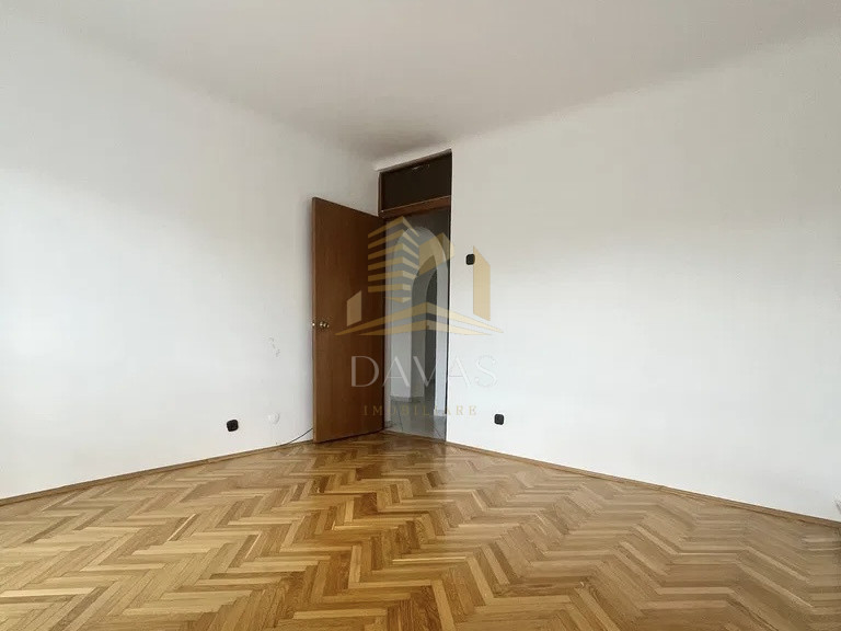 Apartament de 4 camere semidecomandat | Zorilor 