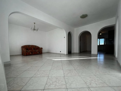 Apartament de 4 camere semidecomandat | Zorilor 