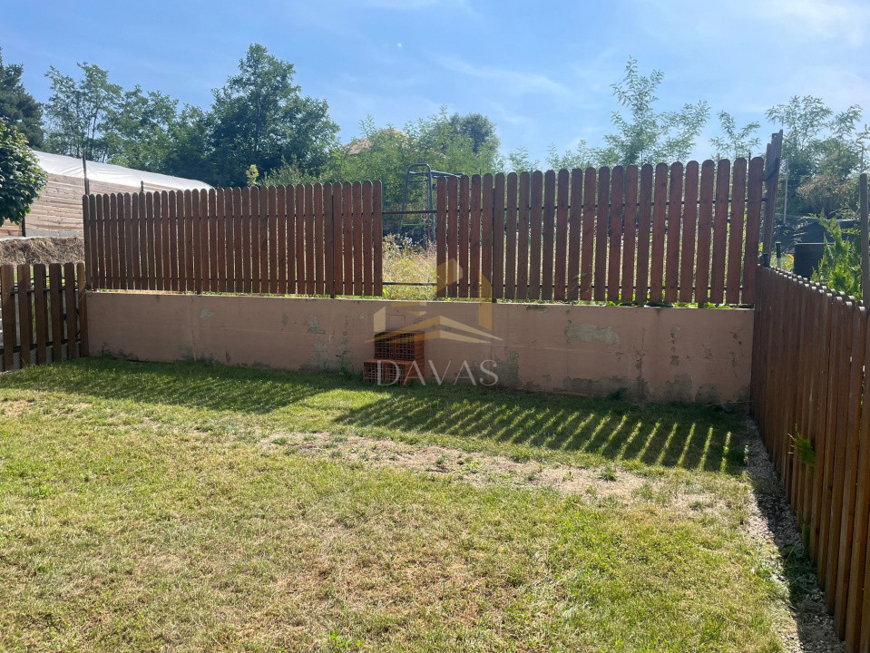 Casa de închiriat pe 3 nivele 6 camere  +curte generoas in cartierul | PANORAMA