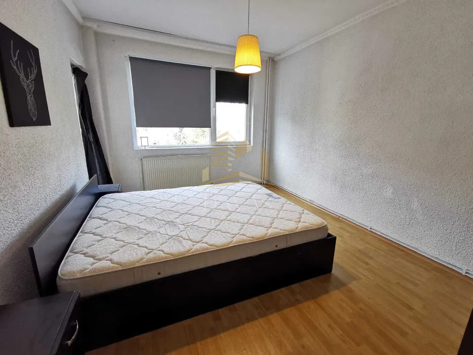 Apartament 3 camere decomandat + 2 parcări | Centru 