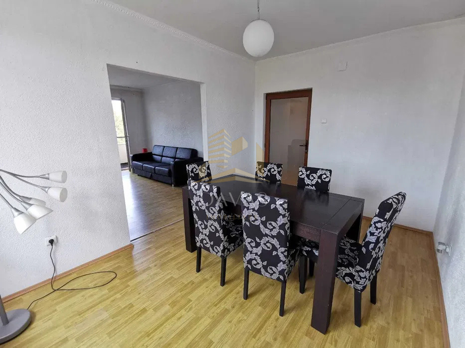 Apartament 3 camere decomandat + 2 parcări | Centru 