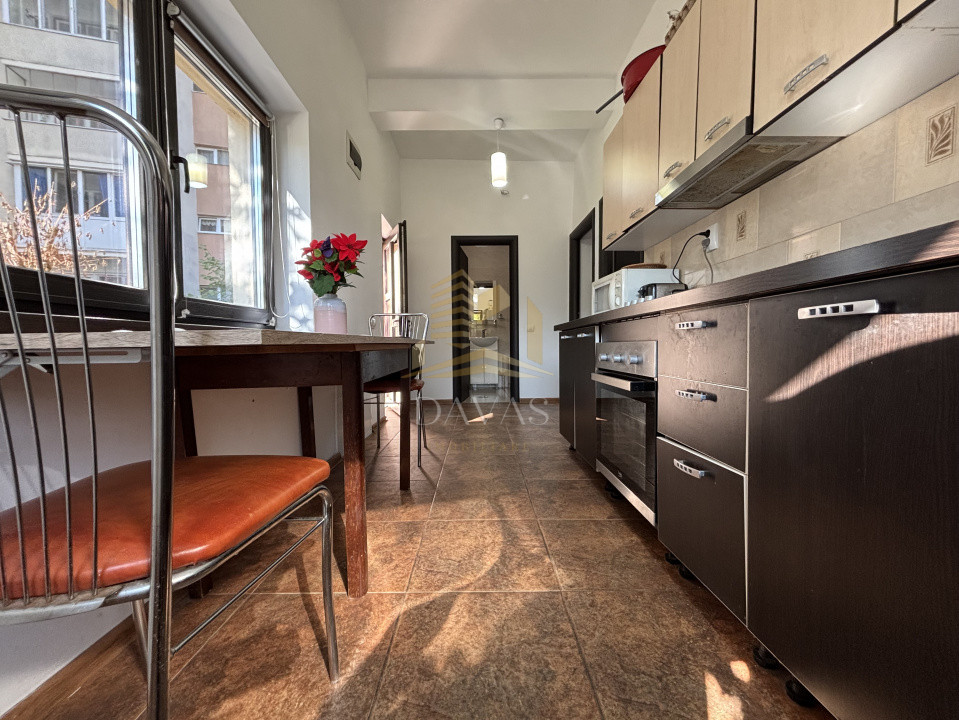 Apartament la casa de 2 camere decomandat | Grigorescu 