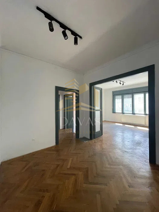 Apartament 4 camere semidecomandat | Eroilor | Centru
