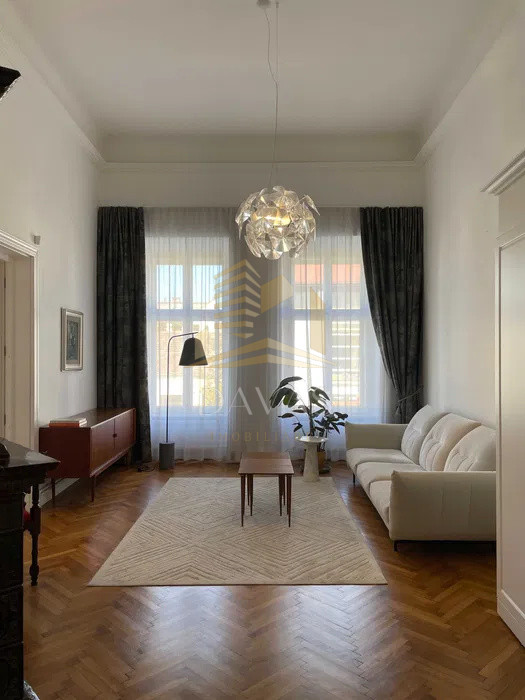 Apartament circular cu 4 camere | Centru | etajul 1