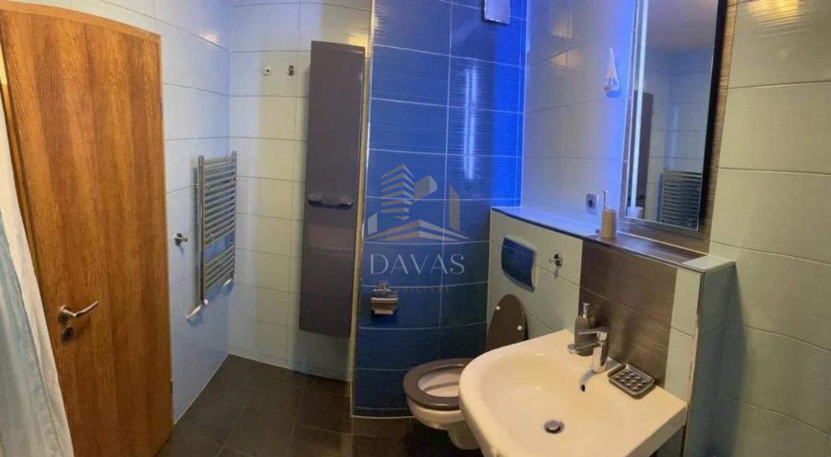 Apartament de 3 camere semidecomandat | Baciu 