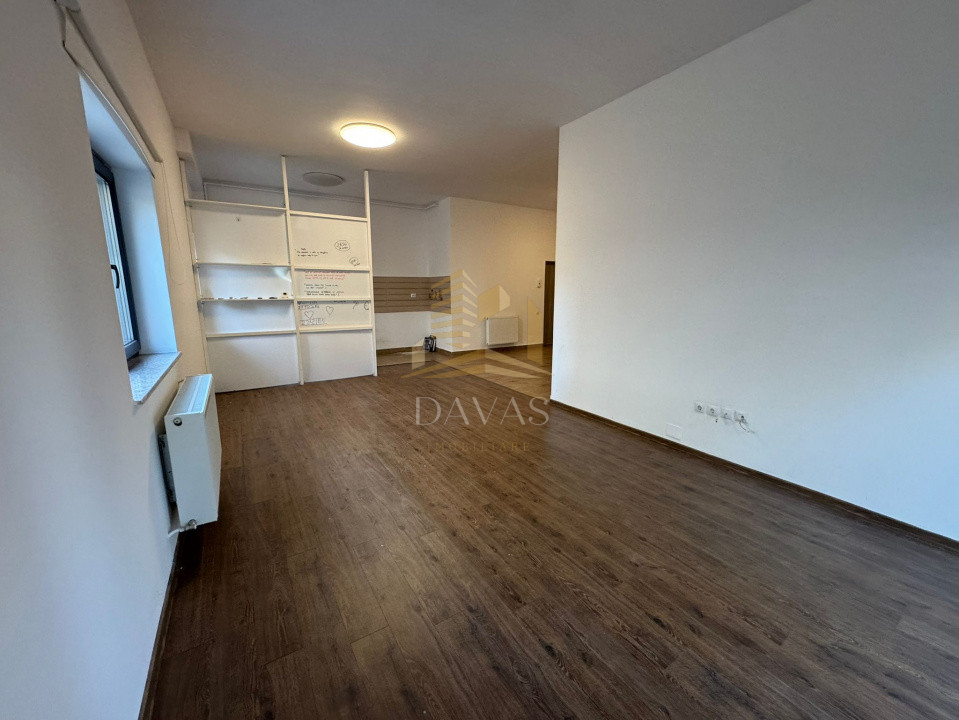 Spațiu comercial 74 mp de închiriat | 3 camere |  Parcare | Calea Turzii |