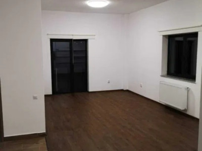 Spațiu comercial 74 mp de închiriat | 3 camere |  Parcare | Calea Turzii |