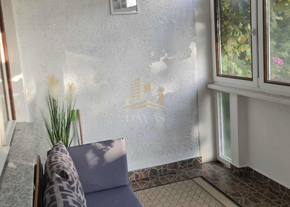 Apartament de 3 camere decomandat | Andrei Muresanu