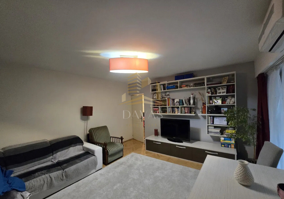Apartament de închiriat cu 2 camere decomandat + Parcare | Iulius Mall
