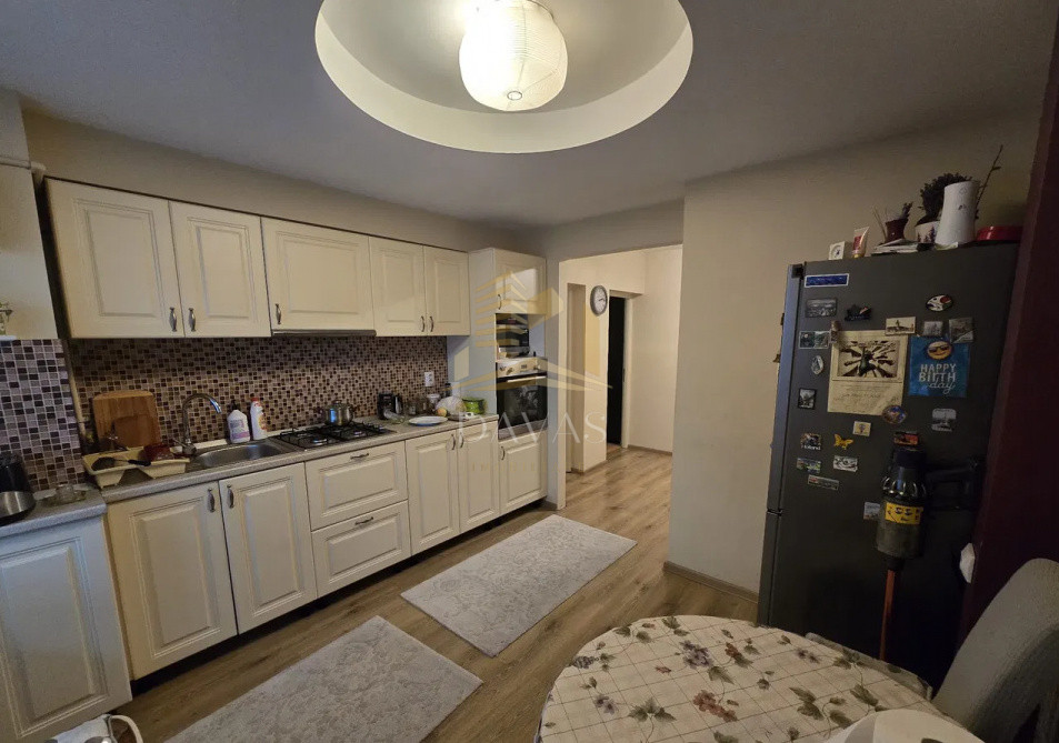 Apartament de închiriat cu 2 camere decomandat + Parcare | Iulius Mall