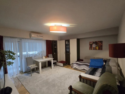 Apartament de închiriat cu 2 camere decomandat + Parcare | Iulius Mall