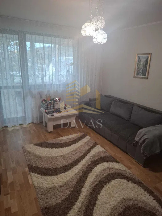 Apartament semidecomandat 3 camere + Parcare | Grigorescu