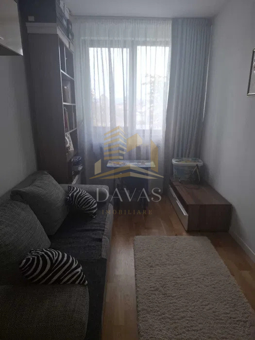 Apartament semidecomandat 3 camere + Parcare | Grigorescu