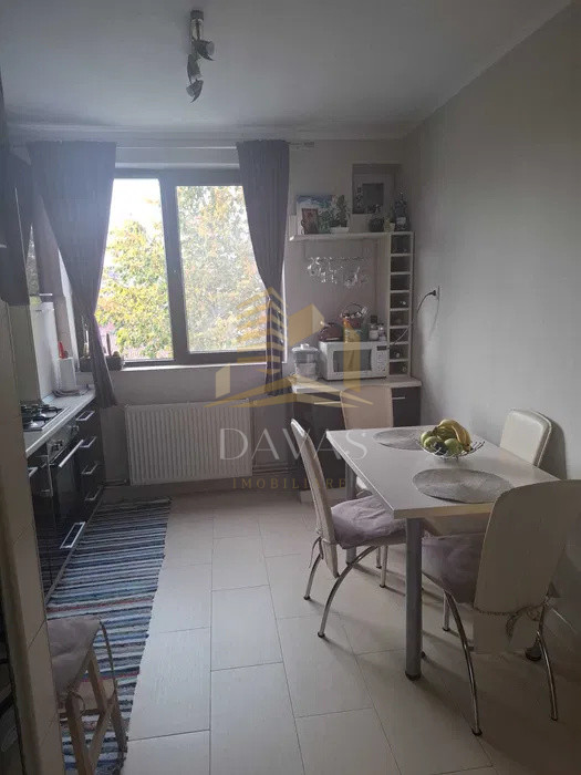 Apartament semidecomandat 3 camere + Parcare | Grigorescu