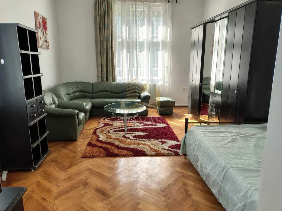 Apartament 3 camere decomandat +parcare | Strada. Clinicilor | OPORTUNITATE