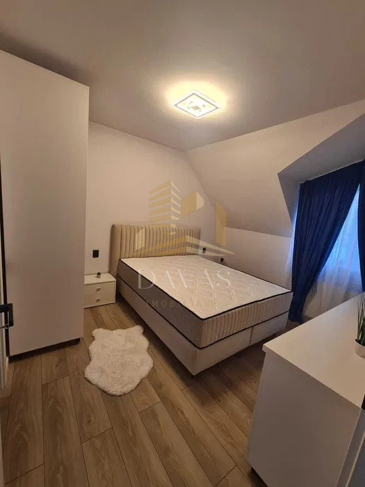 Apartament 3 camere semidecomandat |CENTRU | ULTRAFINISAT