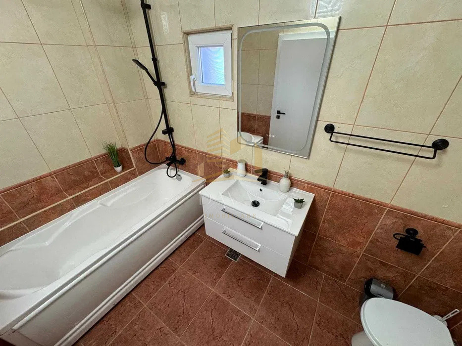Apartament 3 camere semidecomandat |CENTRU | ULTRAFINISAT