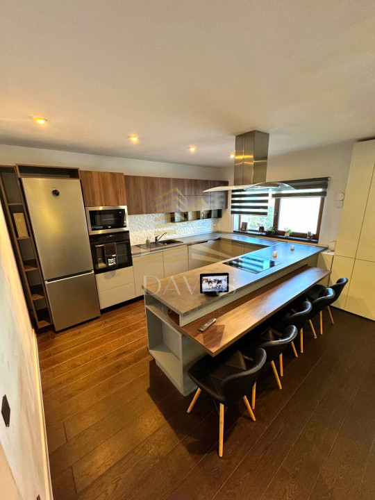 Apartament 3 camere semidecomandat|Exclusivist| Design interior|Terasā generoasā