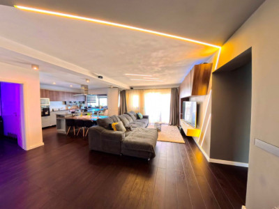 Apartament 3 camere semidecomandat|Exclusivist| Design interior|Terasā generoasā