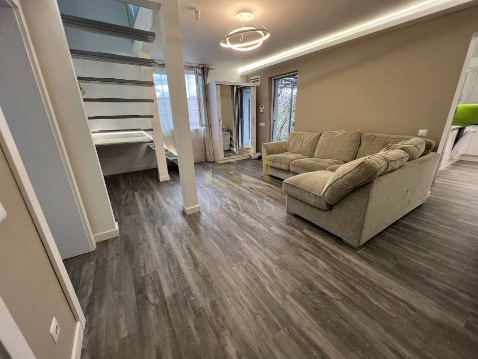 Casa cu finisaje moderne | Dambul Rotund | 6 camere