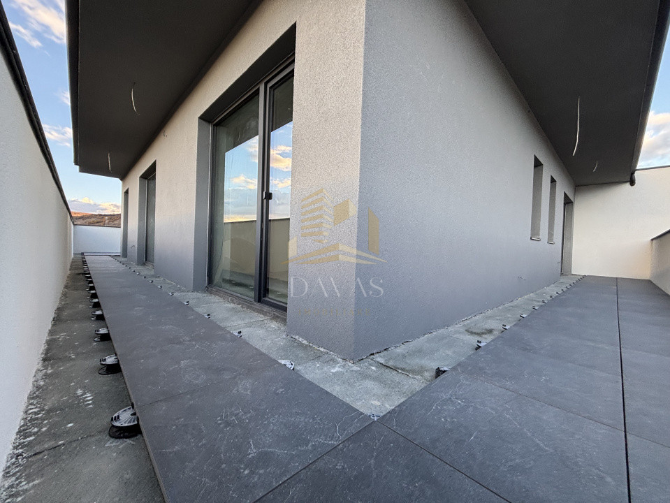 Penthouse de 3 camere semidecomandat - Parcare | Baciu 