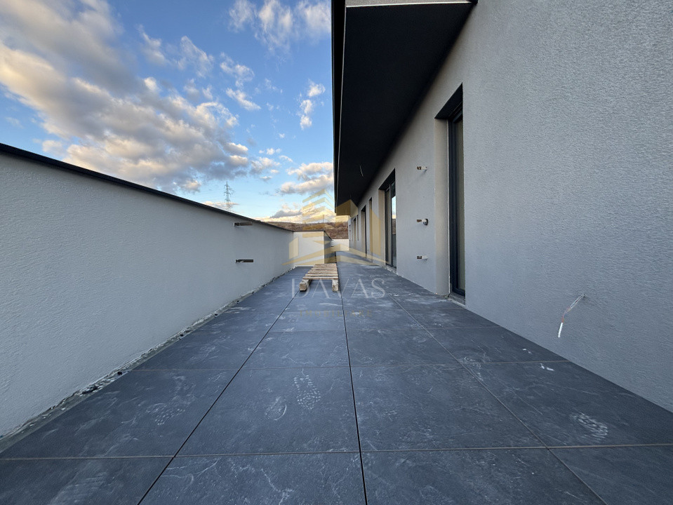 Penthouse de 3 camere semidecomandat - Parcare | Baciu 
