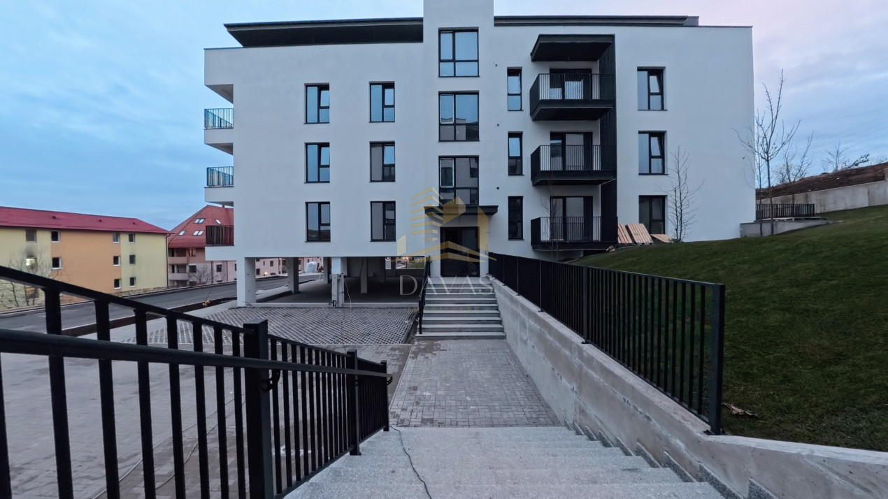 Penthouse de 3 camere semidecomandat - Parcare | Baciu 