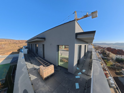 Penthouse de 3 camere semidecomandat - Parcare | Baciu 