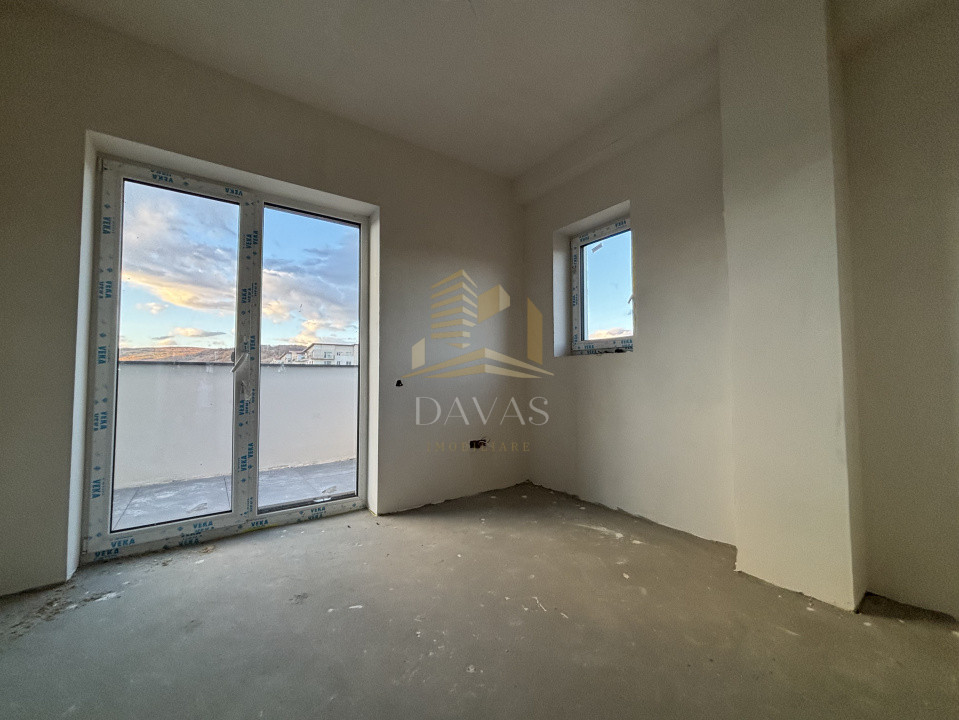 Penthouse de 3 camere semidecomandat - Parcare | Baciu 